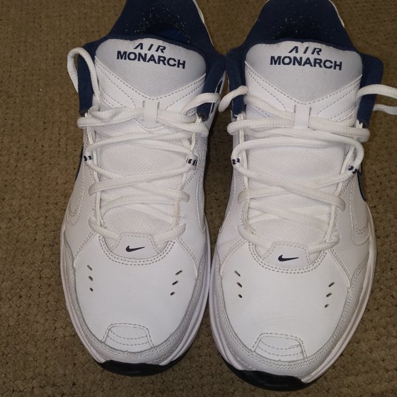 Nike Air Monarchs - Picture 2 of 6